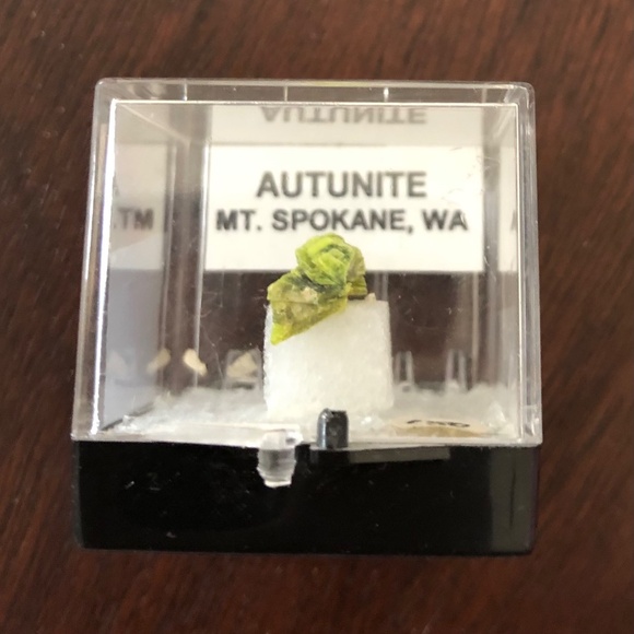 Uranium rock samples.  Fluoresce under Black light. - Picture 4 of 4